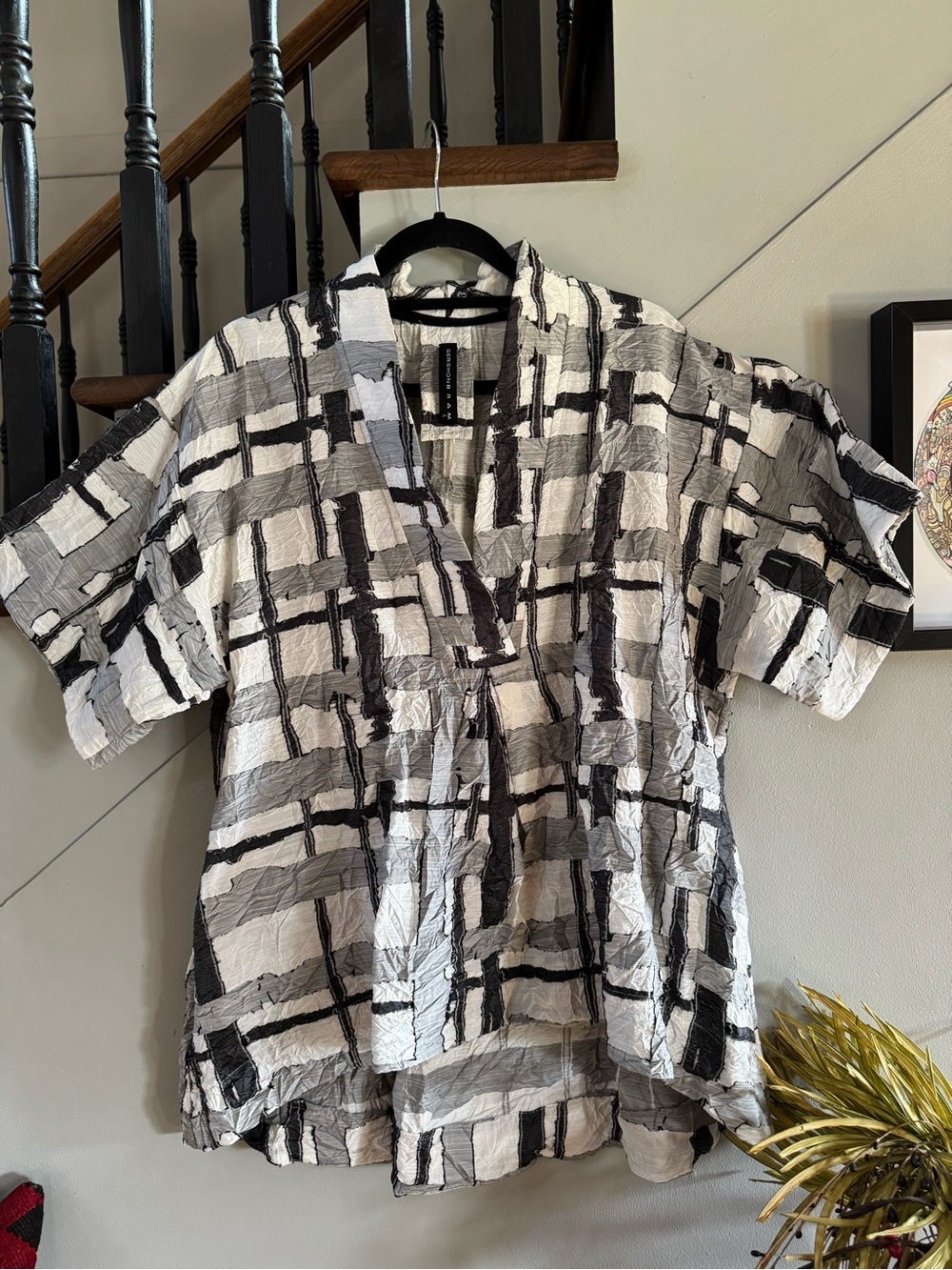 Designer Gershon Bram 100% cotton crinkle top